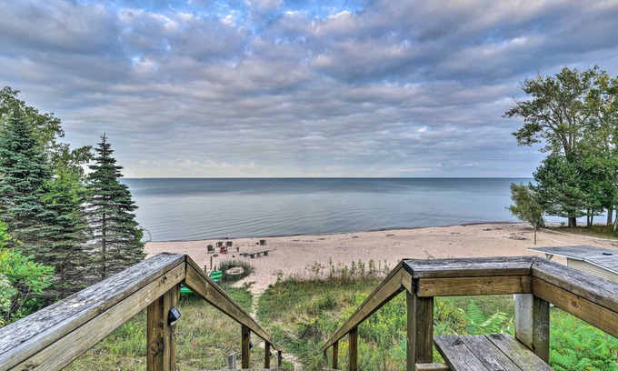 Forestville House | Lakefront Forestville Paradise w/Private Beach!