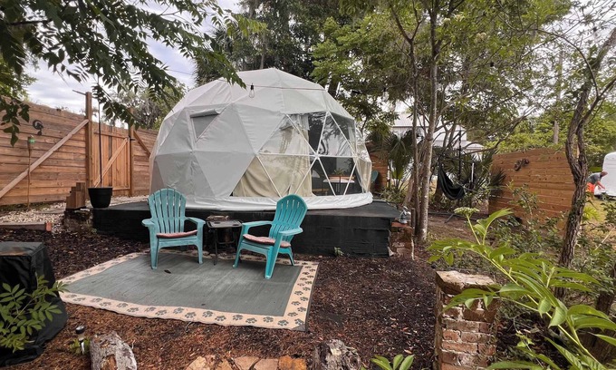 Crescent City Cabin | Lakefront Geodome with amazing sunsets