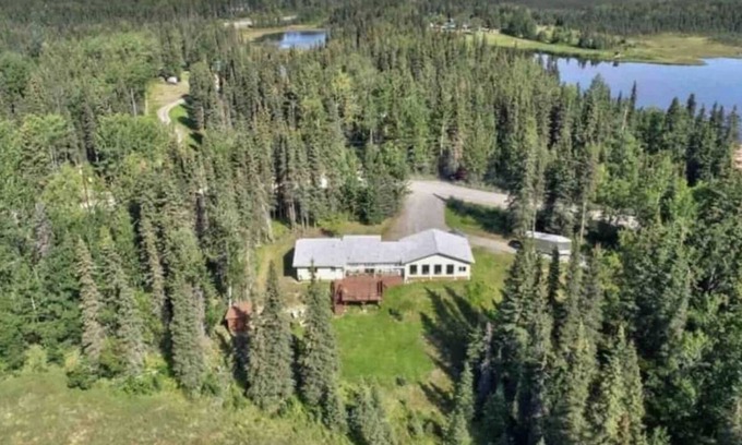 Kasilof House | Lakefront Home next to Kenai and Kasilof River w/Hot tub and view. Sleeps 6-12