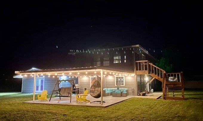 Kemp House | Lakefront home with Gorgeous sunset view