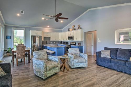 Piney House | Lakefront Home with Outdoor Living, Kayaks and Dock!