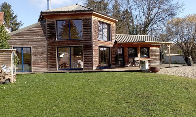 Augy House | Lakefront house in private park near Chablis and less than 2 hours from Paris