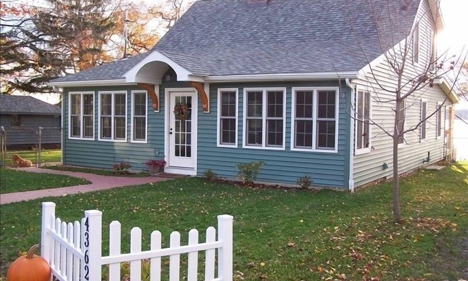 Teall Beach House | Lakefront House on Seneca Lake
