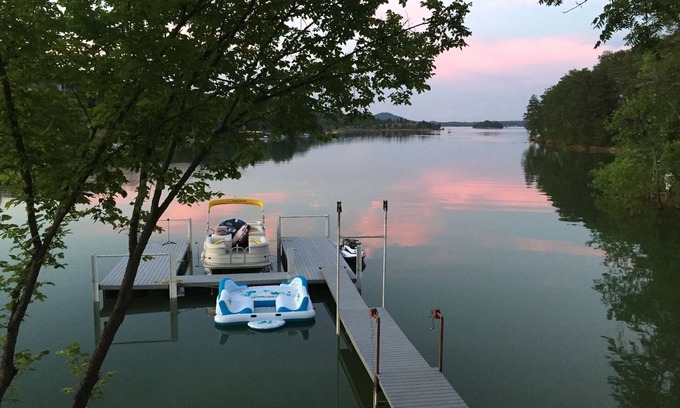 Sevierville House | LAKEFRONT Lakehouse with Boat Ramp and Private Dock