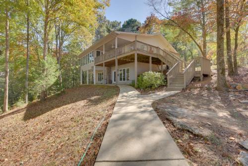 Newell House | Lakefront Lineville Retreat with Private Dock!