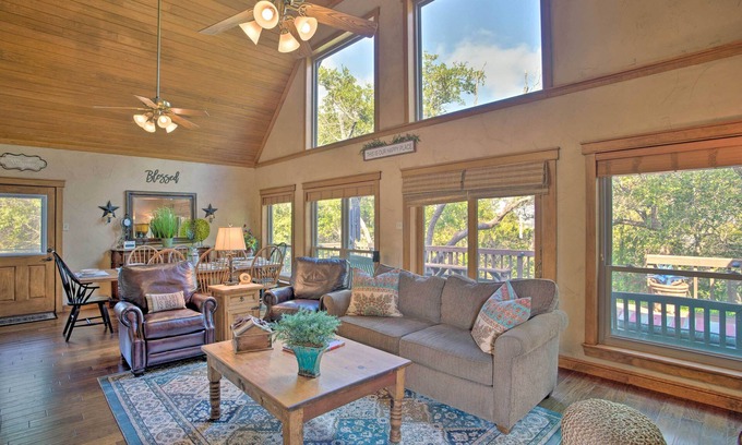 Granbury House | Lakefront Living: Private Dock, Deck, & Game Room!