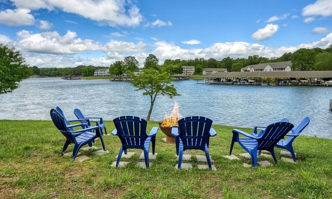 Huddleston House | Lakefront luxury home with private hot tub, dock & pool table - dog-friendly