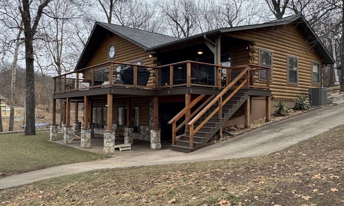 Jay House | Lakefront Luxury Log Cabin on Grand Lake O’ the Cherokees