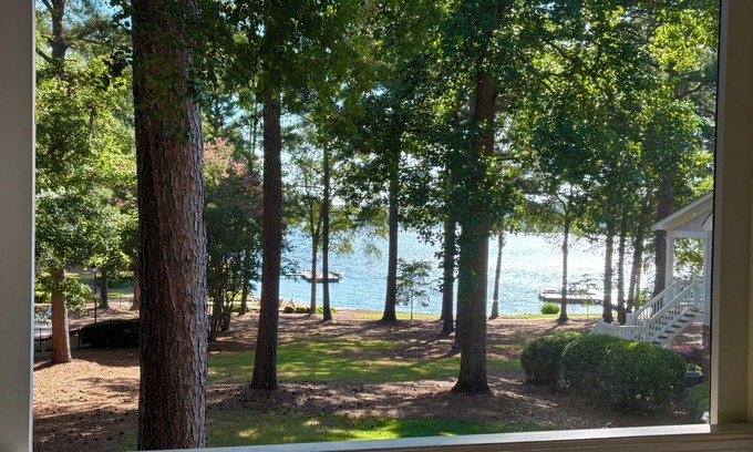 Lake Oconee House | LAKEFRONT LUXURY- Reynolds GW -Right Next to Pool, Tennis, Beach, Marina, Docks