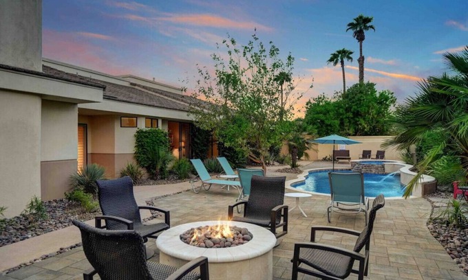 La Quinta House | Lakefront Mountain View in PGA West LIC#066355 3br/4ba with bonus room