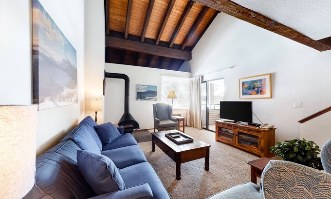 South Lake Tahoe Condo | Lakefront retreat with shared pool, hot tub, & sauna - near shopping & skiing