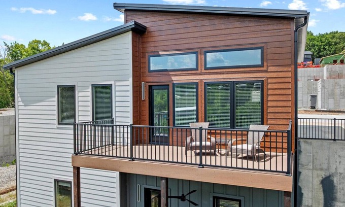 Kimberling City House | Lakefront Retreat | 2 Living Areas, Pool, & Views