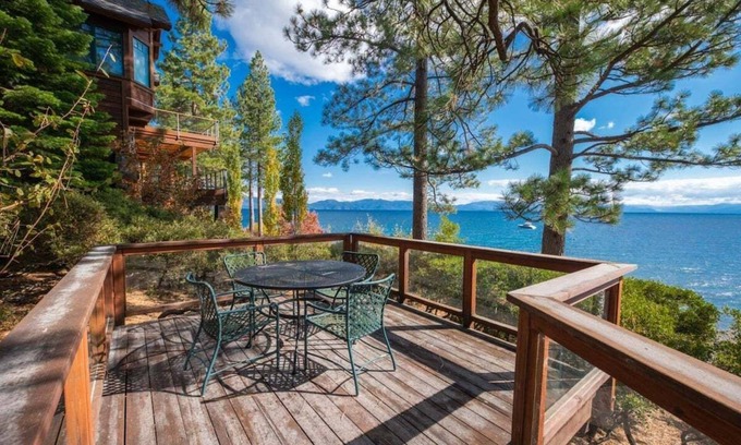 Lake Forest House | Lakefront Retreat in Tahoe City- large home in Dollar Point
