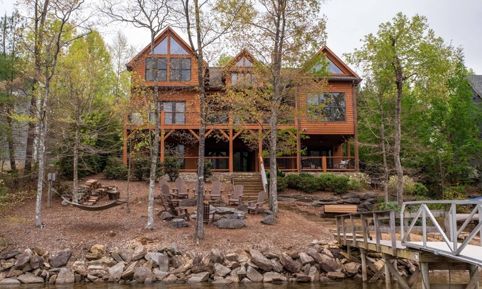 Marion Lake Club Cabin | Lakefront Retreat | Luxury Home with Gorgeous VIEWS & Private Dock!