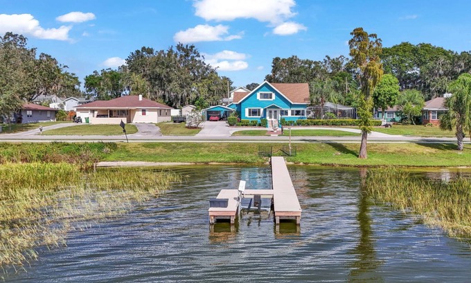Winter Haven House | Lakefront Retreat at 6BR Escape w/Heated Pool | Private Dock | Game Room | Kayaks | Deck | Perfect