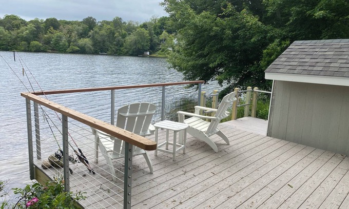 Orleans Condo | Lakefront retreat w/deck, dock, sandy beach, 4 watercraft, <6 mins to 2 beaches