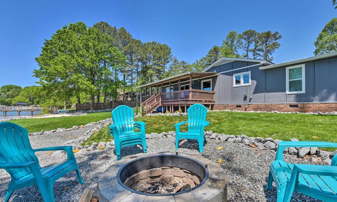 Denver House | Lakefront Retreat w/ Kayaks & Paddleboards!