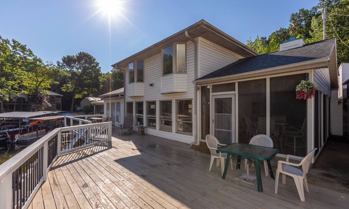 Rocky Mount House | Lakefront Retreat w/Private Dock & Large Deck – Family-Friendly Fun!