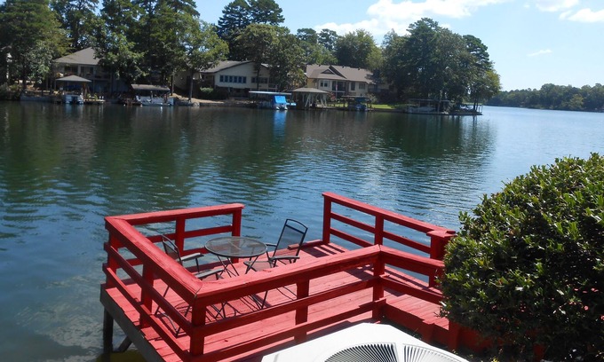 Hot Springs Village House | LAKEFRONT TOWNHOME LOCATED ON LAKE DESOTO IN MADRID COURTS
