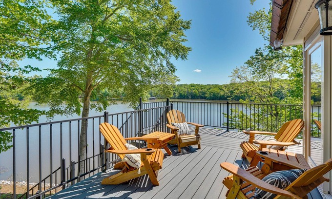 Bracey House | Lakefront Vacation Rental w/Views & Hot Tub!
