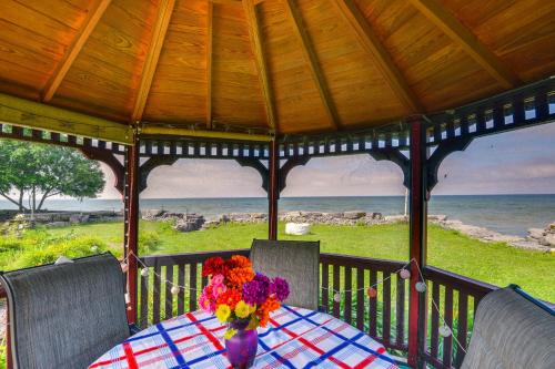 Three Mile Bay House | Lakefront Views and Private Yard Three Mile Bay Gem