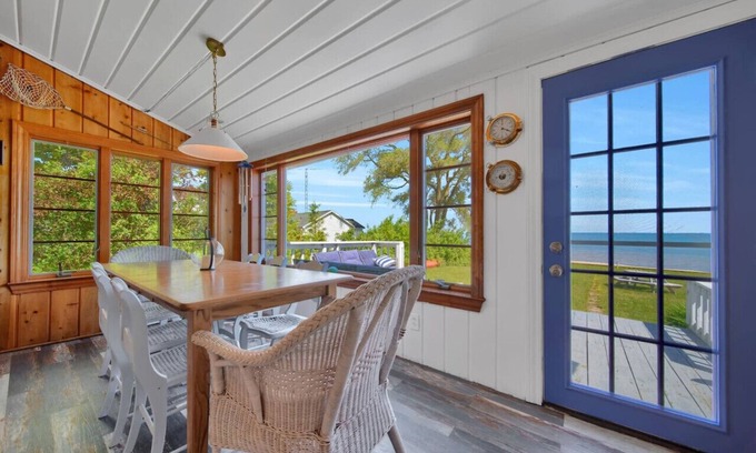 Caseville House | Lakefront w Great Beach! Caseville & Port Austin!
