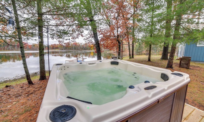 Brazeau Cottage | Lakefront Wisconsin Cottage w/Dock & Hot Tub!