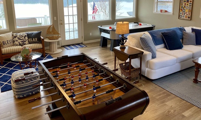 Alexander City House | Lakehouse & Boathouse 330 ft of water frontage. Kayak/paddleboat/pontoon rentals