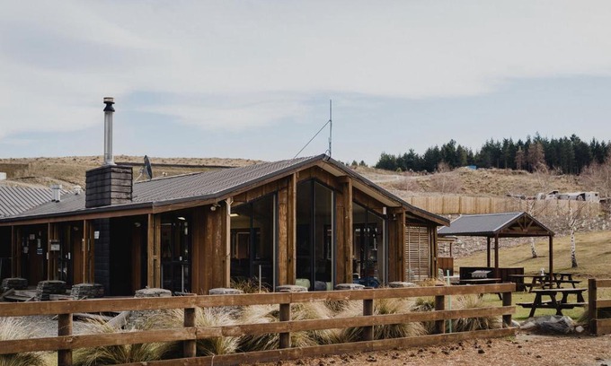 Lake Tekapo Hostel | Lakes Edge Lodge