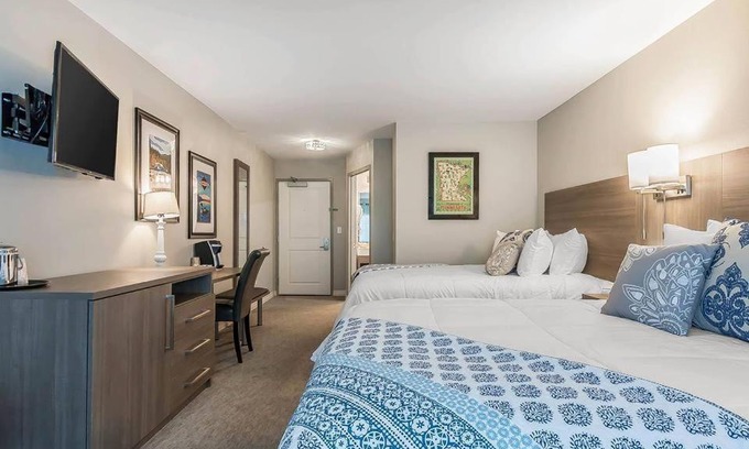 Pelican Rapids Hotel | Lakes Inn at Dunvilla