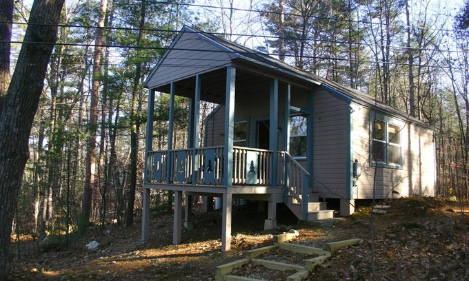 Wakefield Cottage | Lakes Region - Lakeside cottage on pristine Great East Lake - Smoke Free