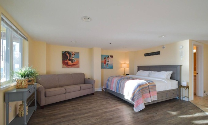 Homer Condo | Lakeshore Lodging Ocean Front Lodges