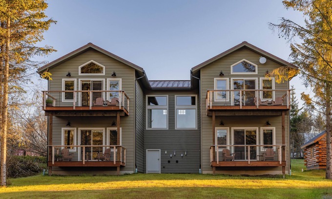 Homer Condo | Lakeshore Suites