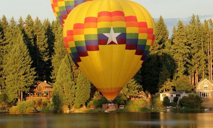 Woodinville House | Lakeside Apartment - Picturesque and Peaceful