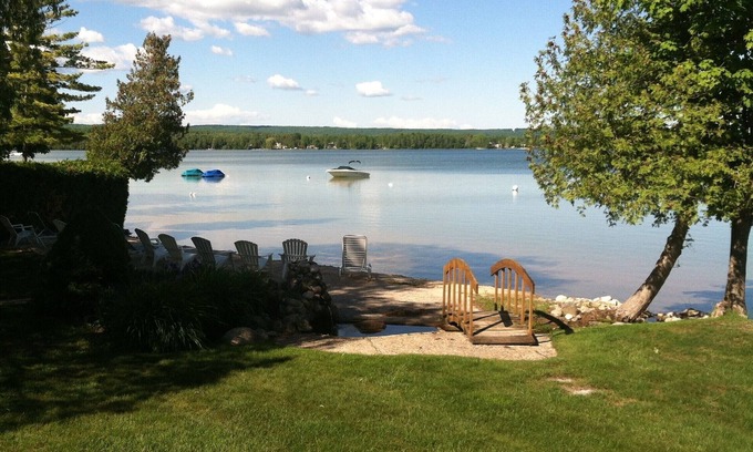 Petoskey Condo | Lakeside Club #1 - Beautiful Condo Overlooking Round Lake!