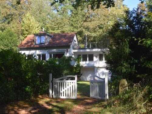 Eutin Apartment | Lakeside Comfort with Balcony, cleaning included