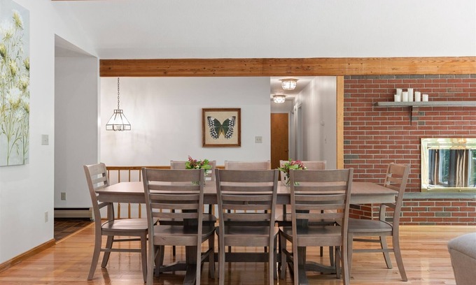 Lyman House | Lakeside Elegance: Newly Renovated Retreat on Kennebunk Pond