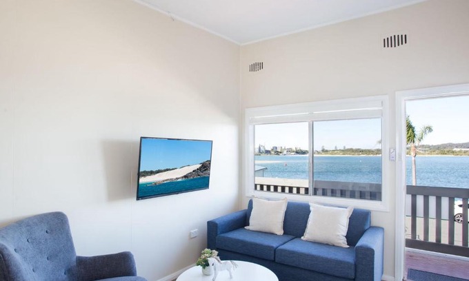Tuncurry Apartment | Lakeside Flats 2 Fresh New Look