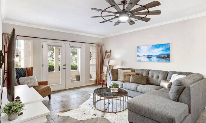 Highland Lake Estates Condo | 'Lakeside Haven'- Hot Tub, Pool, Lake view!