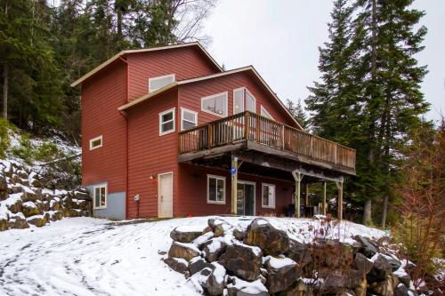 Coeur d'Alene House | Lakeside Hideaway