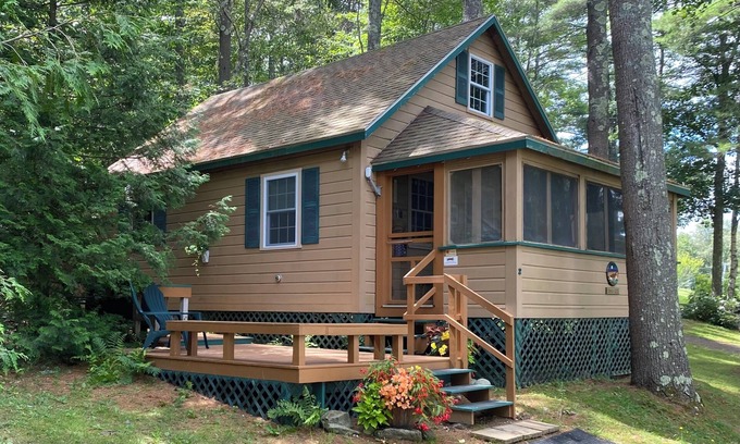 Leeds Cottage | Lakeside Housekeeping Cottage in Leeds, Maine on Androscoggin Lake