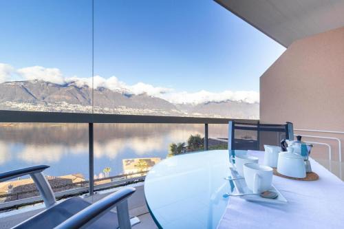 Vairano Apartment | Lakeside Pool Paradise