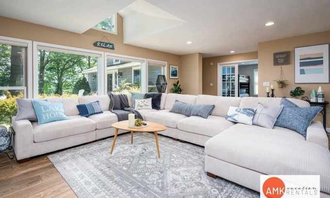 Norton Shores House | Lakeside Retreat - Waterfront, Quiet Neighborhood