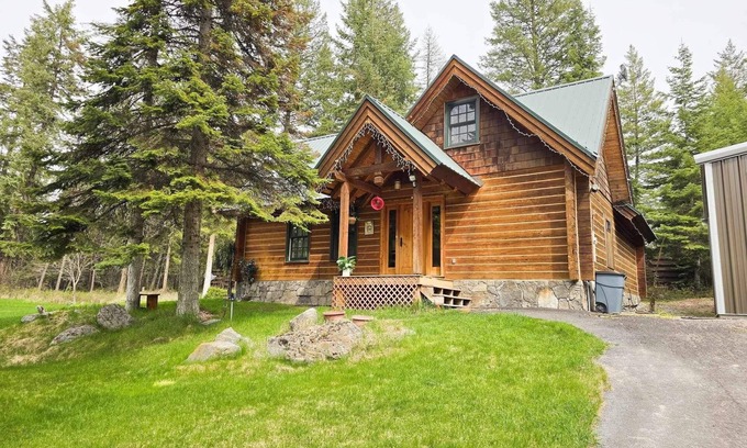 Lakeside Cabin | Lakeside rustic cabin