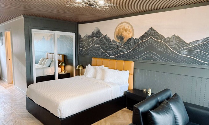 Dunes City Hotel | Lakeside Studio w/Fishing, boat ramp, dock, kayak