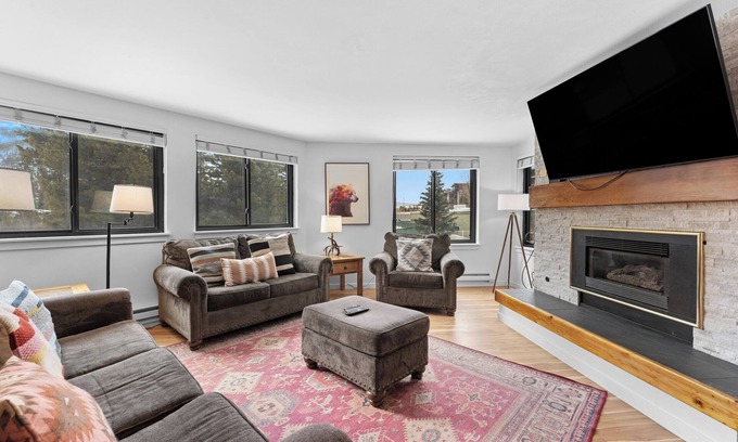 Lakeside Village Condo | Lakeside Village Condo w/Private Patio for Mountain Views & Shared Hot Tub!