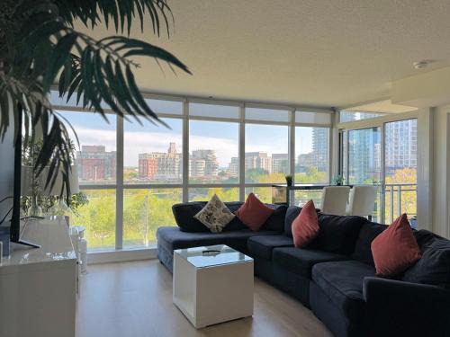 CityPlace Apartment | LakeView 2Bdrms 2Baths with 3 real beds and parking