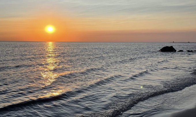 Manitoba Cabin | Lakeview cabin, 3 min walk to the beach!