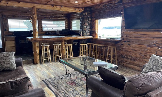 Pottsboro Cabin | Lakeview cabin on Lake Texoma at Little Mineral