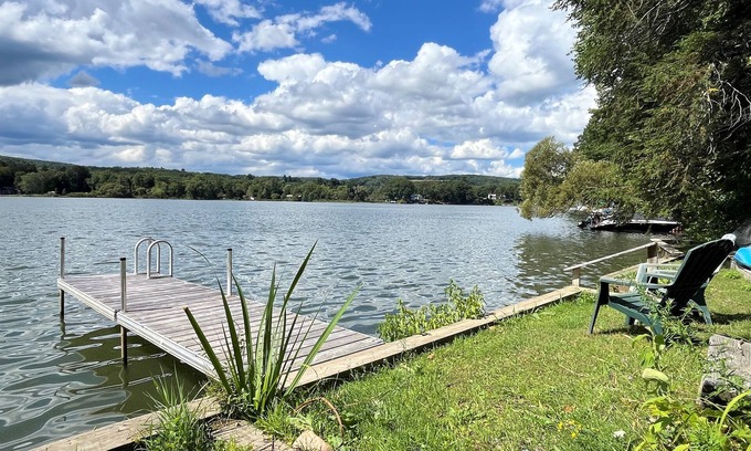 Maryland Apartment | Lakeview Cottage - Guest Cottage on Goodyear lake - close to Baseball Parks.